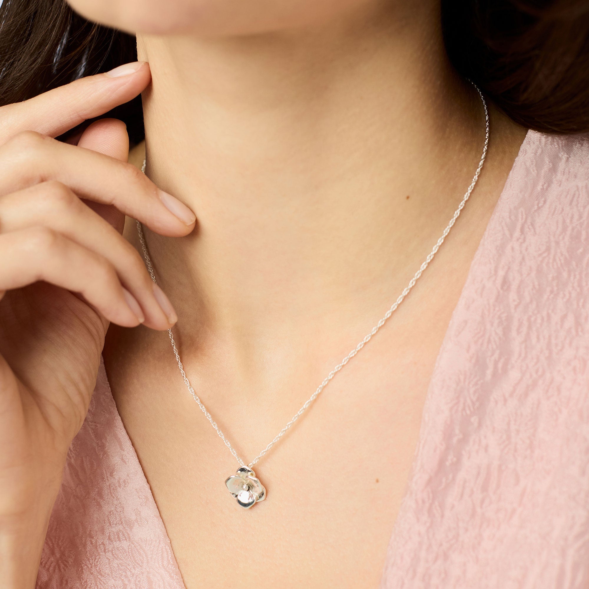 Bloom Delicate Necklace Silver