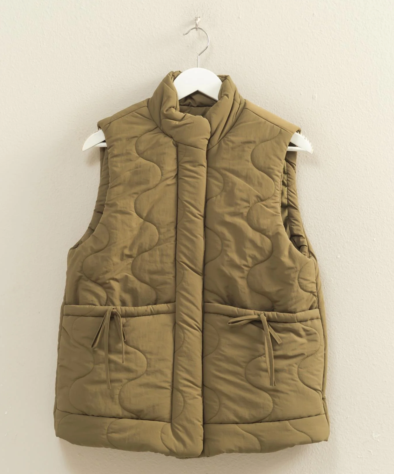 Wave Quilted Ribbon Tie Detailed Puffer Vest