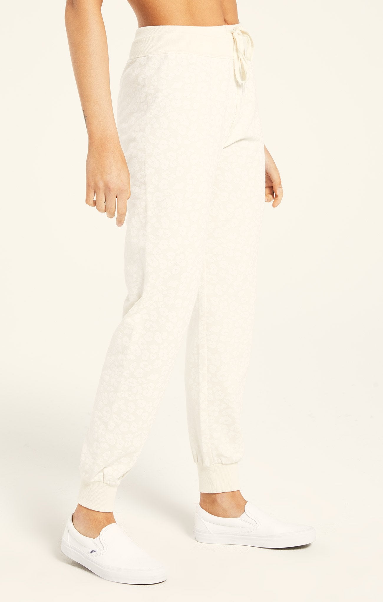 CLEARANCE | Z Supply Ava Leopard Jogger