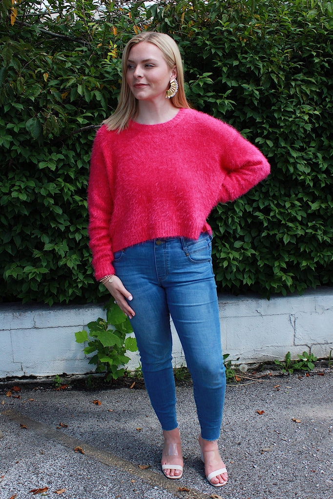 CLEARANCE | Cropped Pinky Sweater
